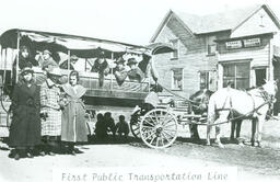 Horse-drawn bus: Iron Mountain's early public transportation