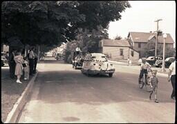 (127-015) Floats in the Ontonagon 1944 Fourth of July Parade (2 of 2)