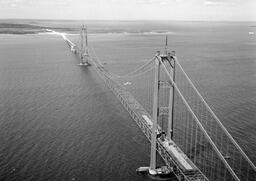 Aerial view of the roadway deck work on the Mackinac Bridge (1 of 3)