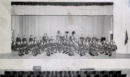 (675-01) Band Apr. 1961: Distance Photo Of Band